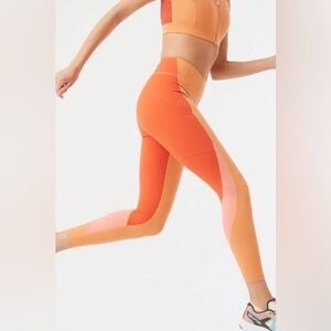 NWT Outdoor Voices Zoom Superform 7/8 Legging Sunstone / Paprika / Peach Size S